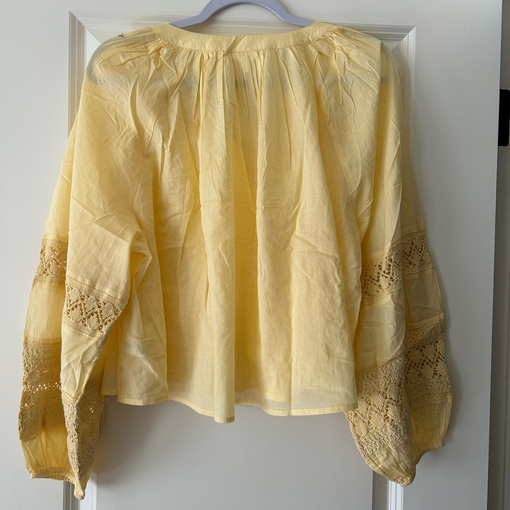 Aerie 100% Cotton Butter Yellow Crochet Button Down Shirt  Size M - Picture 4 of 4